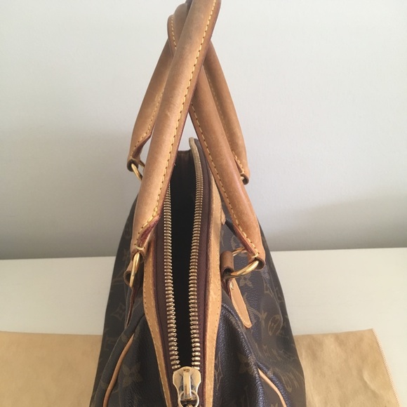 👜 💯Authentic Louis Vuitton Tivoli Monogram Purse - Picture 5 of 8